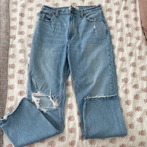 Abercrombie The 90’s Relaxed Jean high rise